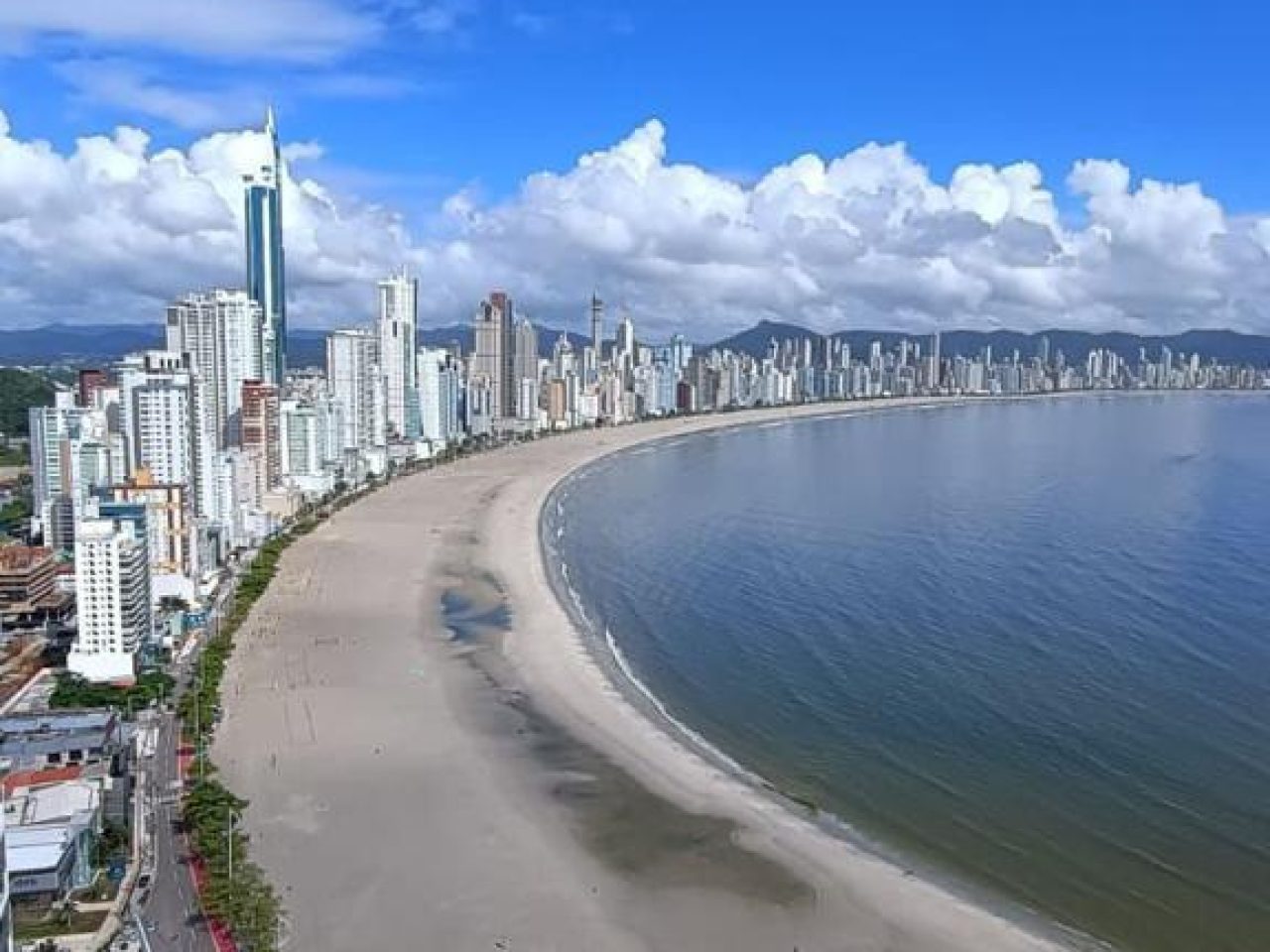 Edificio Barra Tower